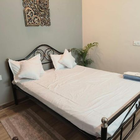 Risal Home Stays Greater Noida Esterno foto